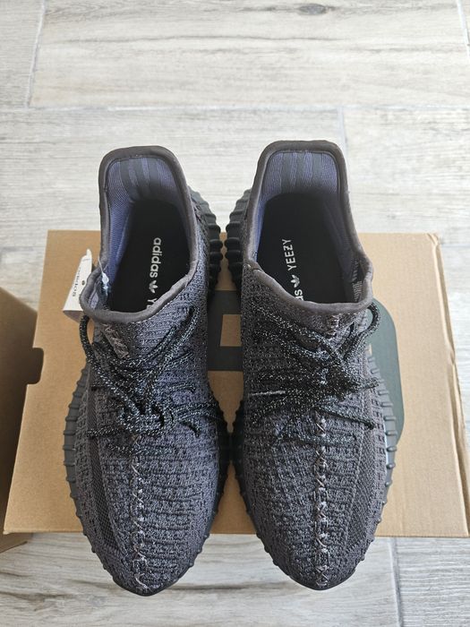 Yeezy boost 350 v2