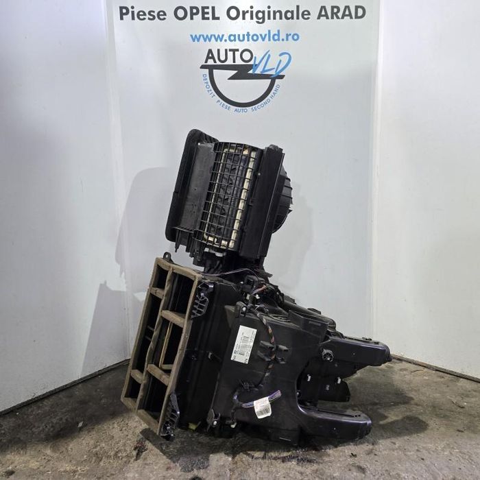 Carcasa aeroterma climatronic Opel Astra J GTC