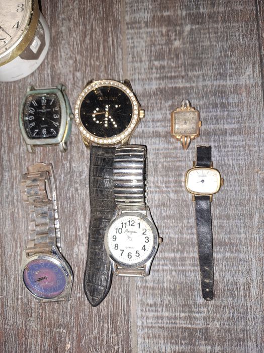 Лот стари часовници малки и големи