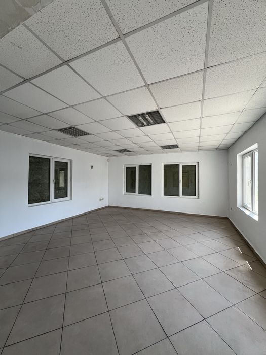 Дава се под наем Промишлена сграда в Русе, Промишлена зона - Изток - 579 кв.м за 1650 € - Снимка #4