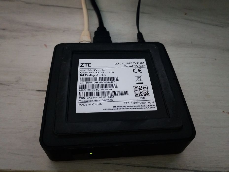 продавам отключен смарт приемник на YETTEL