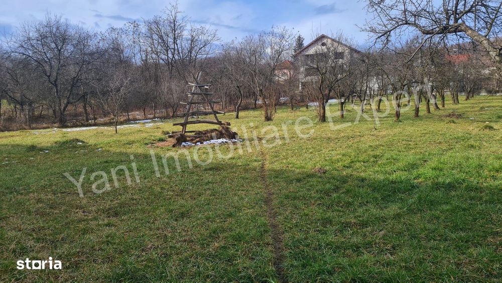 Teren de vânzare în Curtea de Argeș, cartier Marina.