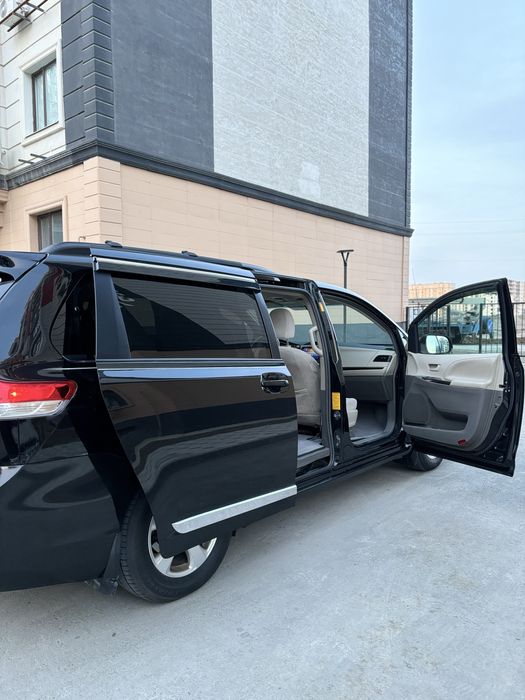 Продается Тойота Сиенна 2014 года