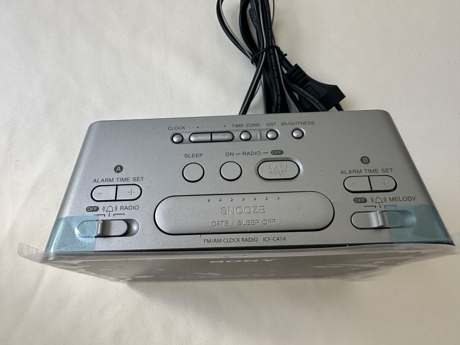 SONY ICF-C414-часовник радио