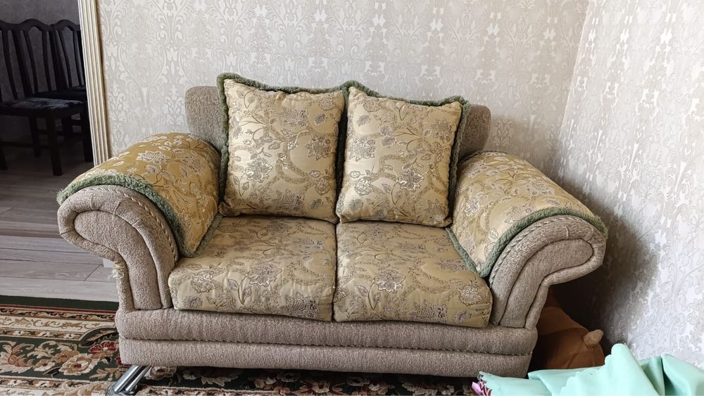 Диваны хорошем состоянии