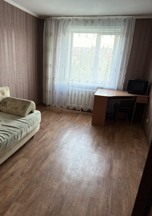 Продам квартиру Ленинградка