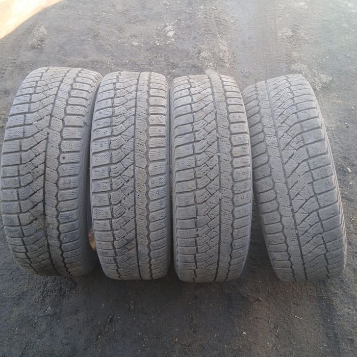 Покрышки два комплекта