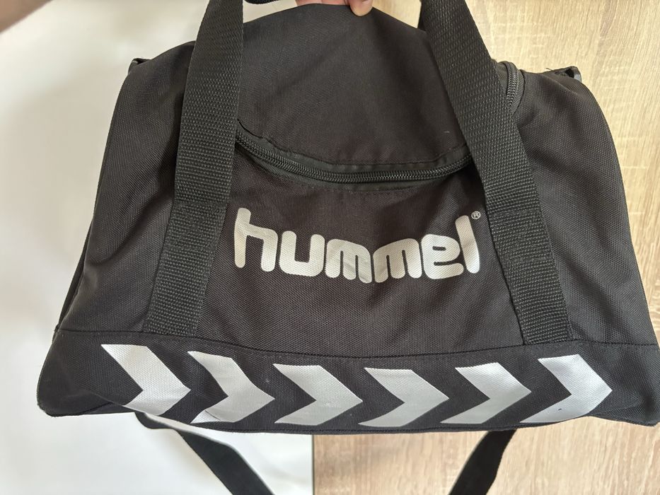 Малък сак на Hummel