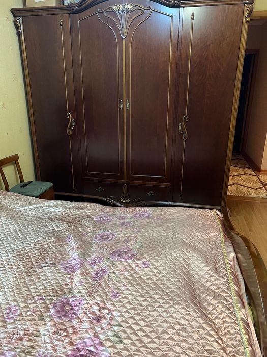 Спальный гарнитур