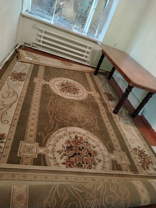 Продам Стол гостинный