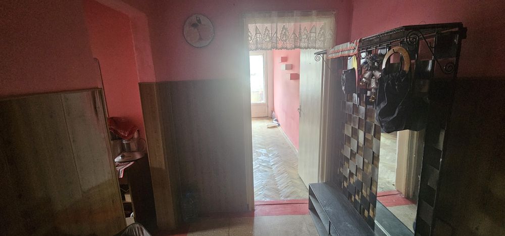 Vand apartament 2 camere Lupeni Hunedoara
