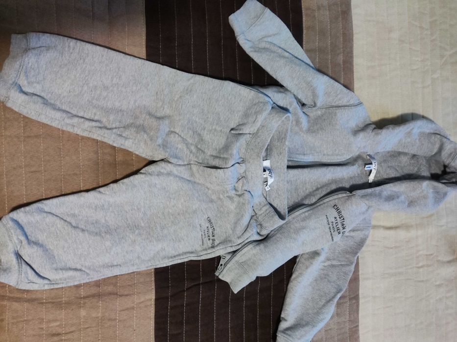 Маркови Спортни екипи дънки суичъри