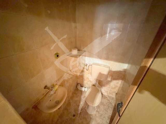 Тристаен апартамент във Възраждане 66613