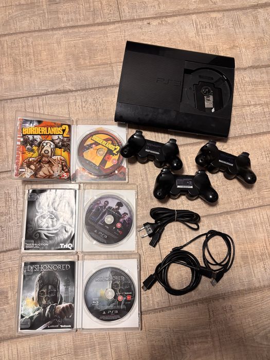 Consolă Video Play Station 3 PS3 Super Slim Black 12 GB Flash Memory :3 Jocuri , 3 Manete , Cabluri