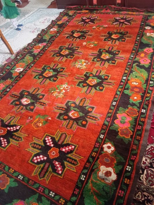 қазақы кілемдер,сандықтар