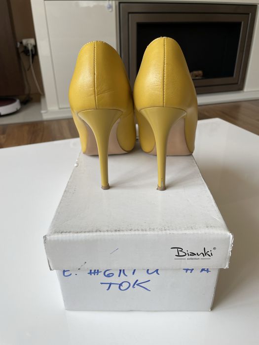 Обувки на ток