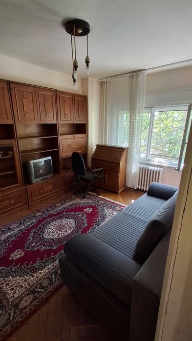 Inchiriez apartament cu 2 camere central