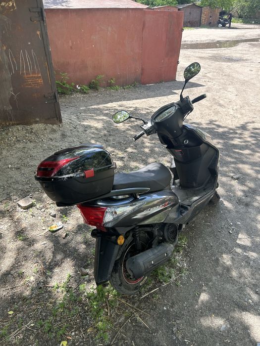 Продам скутер Liya M8.