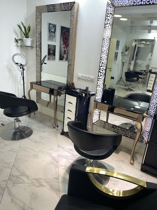 Сдаются места парикмахерам