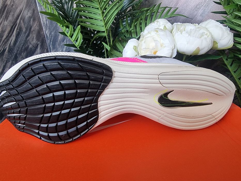 NIKE-ново-  Zoom x