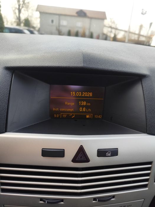 Opel Astra H model 2008 (facelift), motor 1.6 benzină, 84 kW