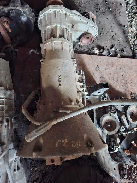 Продавам автом.скоростна кутия и раздатъчна за Г.Чероки 08г. 3,7бензин