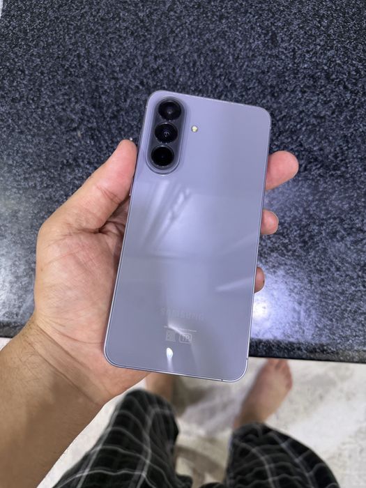 samsung a57 8.256g holati ideal oqip tel qlila faqat