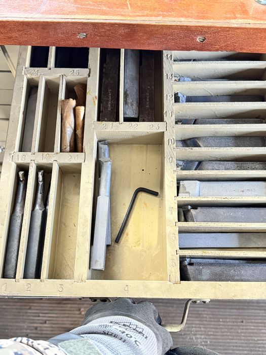 Зил 131 кунг с токарным станком