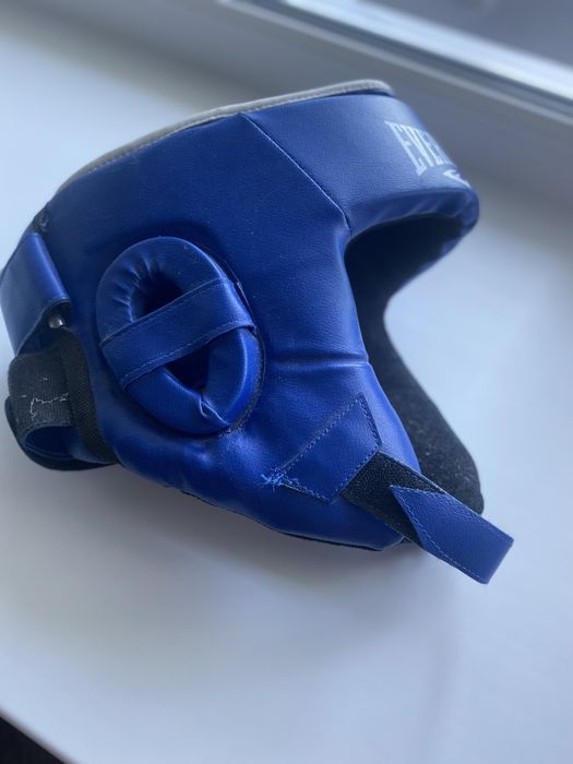 Продам шлем боксерский