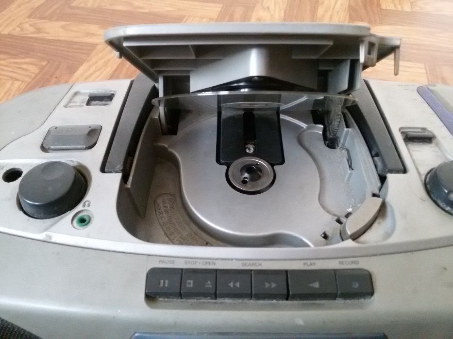 Магнитофон Philips