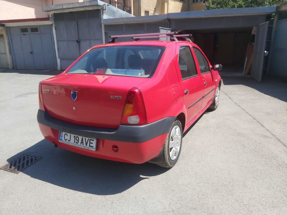 Dacia Logan berlina rosu