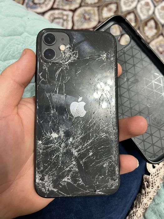 Iphonee 11 64 gb все работает отлично