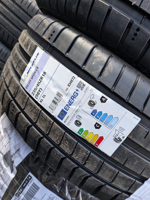 Anvelope Pirelli/Continental