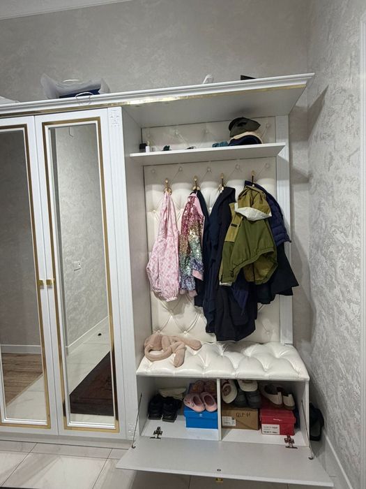 Шкаф для прихожей