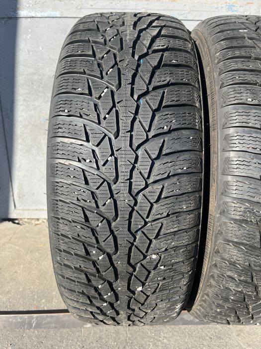 2 бр. зимни гуми 215/60/16 Nokian 6+ mm DOT 3218