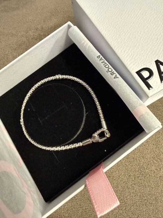 Гривна Pandora Живей сега