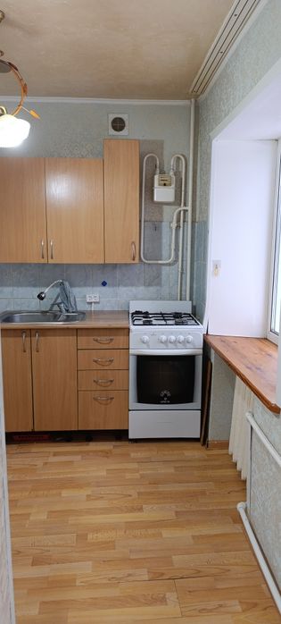 Продам 1-к 2/4 возле ул. Конституциии