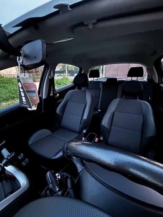 Se vinde Peugeot 207 din 2013