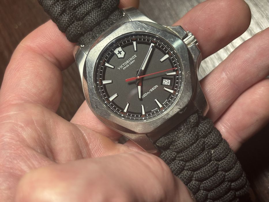 Victorinox  Swiss Army часы оригинал
