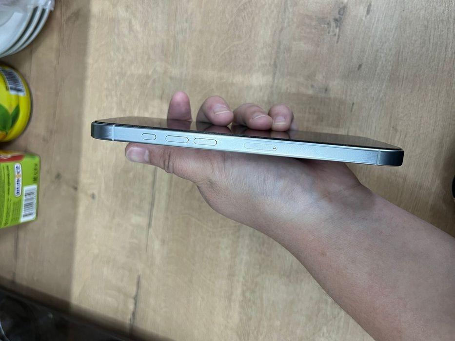 Продам Iphone 16 pro max 256 gb