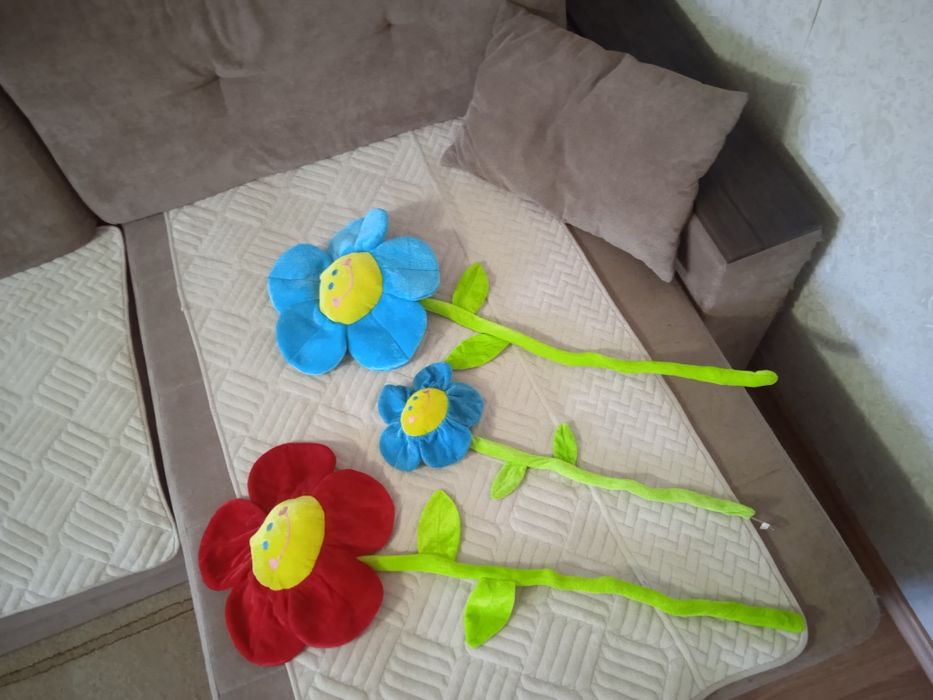 Мягкие игрушки- цветы