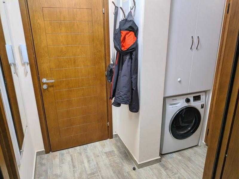 Напълно обзаведен двустаен апартамент в кв. Славейков