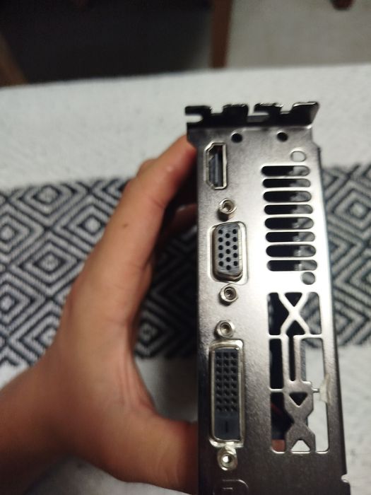 XFX Radeon R7 240 2 GB