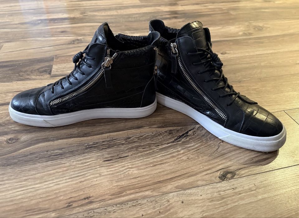 Черни обувки Giuseppe Zanotti