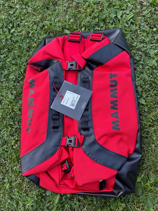 Corturi  saci dormit saltele ghiozdane de drumeție genți