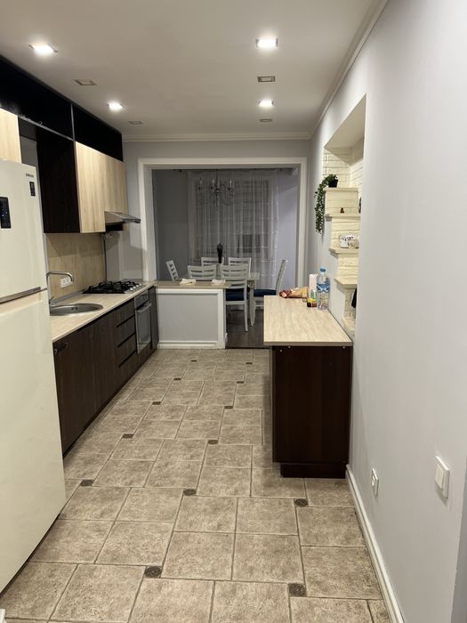 Сдается 4-х комнатая уютная квартира на Дархане