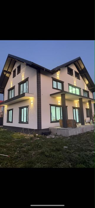 Executam casa la rosu acoperis foisoare pavaj  amenajari curti  etc