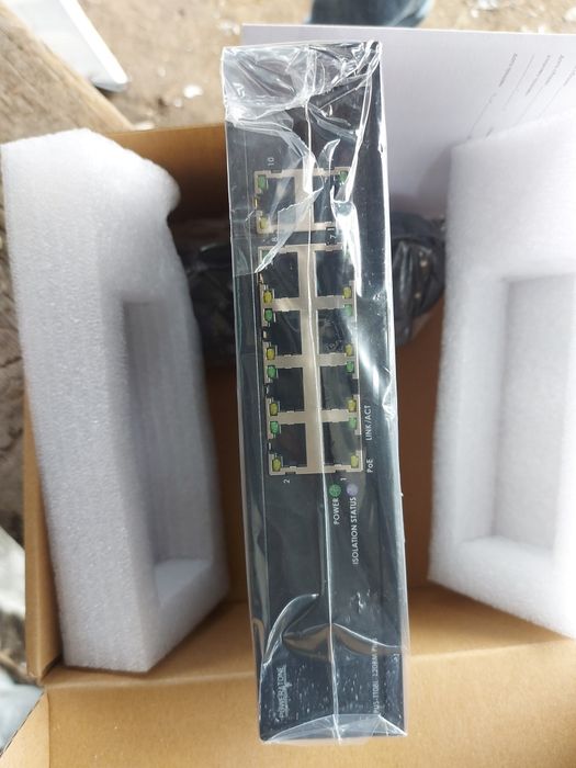 продам  не управляемый коммутатор