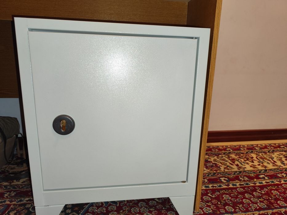 Сейф металличиский 99 $ срочно сотилади