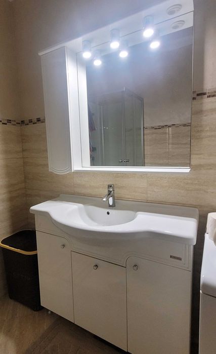 Lavoar+mască si oglindă baie
